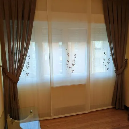 Preciosa Casa En Quarto em Acomodações Particulares *